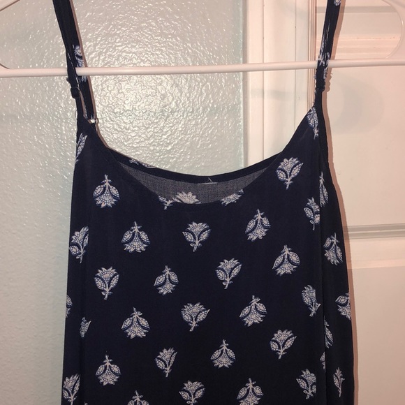 Flowy navy blue tank - Picture 2 of 2